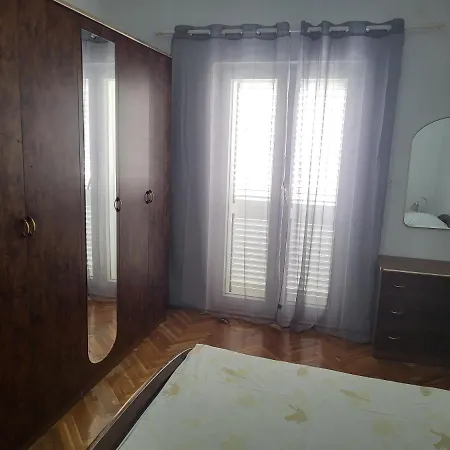 Noemi Apartman *